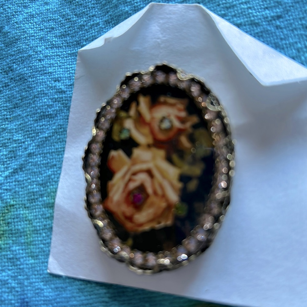 Metal pin